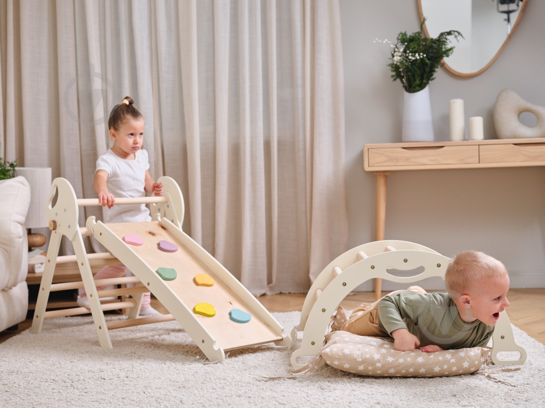 Игровой комплекс Goodevas Монтессори 4в1 mini треугольник Пиклера/арка/горка/подушка Молочный E556 - фото 5 Игровой комплекс Goodevas Монтессори 4в1 mini треугольник Пиклера/арка/горка/подушка Молочный E556 - фото 5