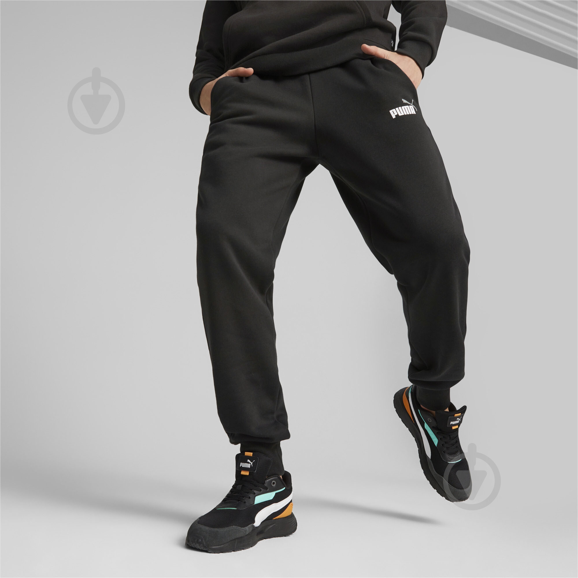 Брюки Puma ESS+ 2 COL LOGO PANTS FL CL 58676761 р. S черный - фото 3 Брюки Puma ESS+ 2 COL LOGO PANTS FL CL 58676761 р. S черный - фото 3