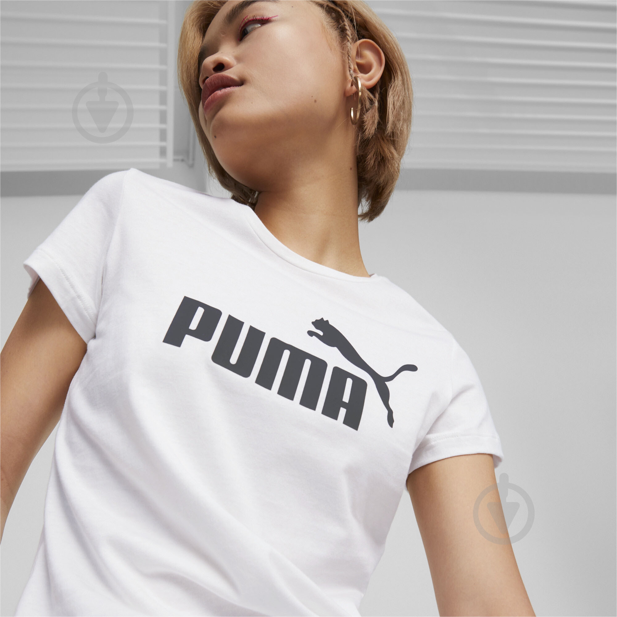 Футболка Puma ESS Logo Tee 58677402 р.S белый - фото 5 Футболка Puma ESS Logo Tee 58677402 р.S белый - фото 5