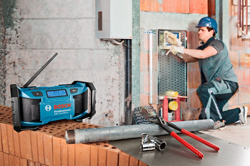 Строительная колонка с радио Bosch Professional 0601429900 - фото 5