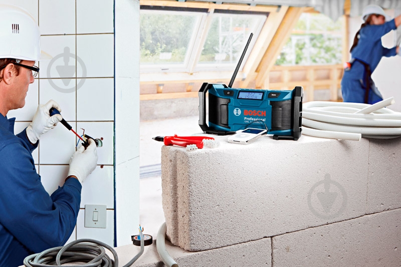 Строительная колонка с радио Bosch Professional 0601429900 - фото 6