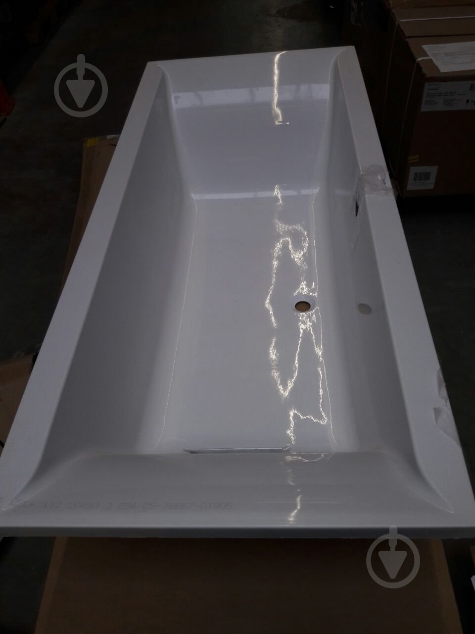 УЦЕНКА! Ванна акриловая Ravak Favorit XC00100124 180х80 см (УЦ №2533) - фото 4 УЦЕНКА! Ванна акриловая Ravak Favorit XC00100124 180х80 см (УЦ №2533) - фото 4