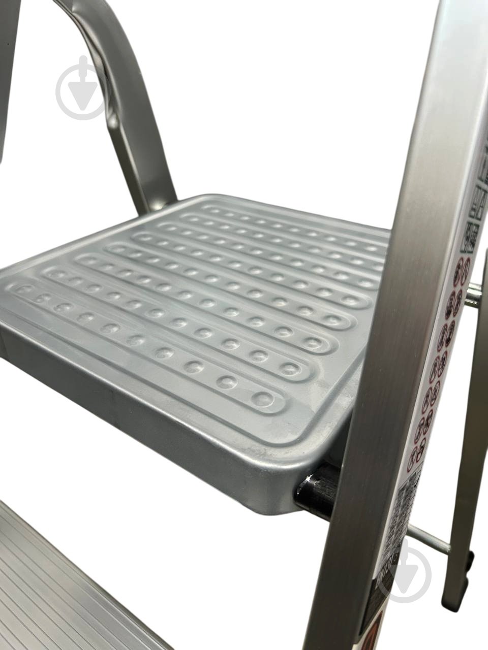 Лестница-стремянка GTM KMH0105 - фото 2