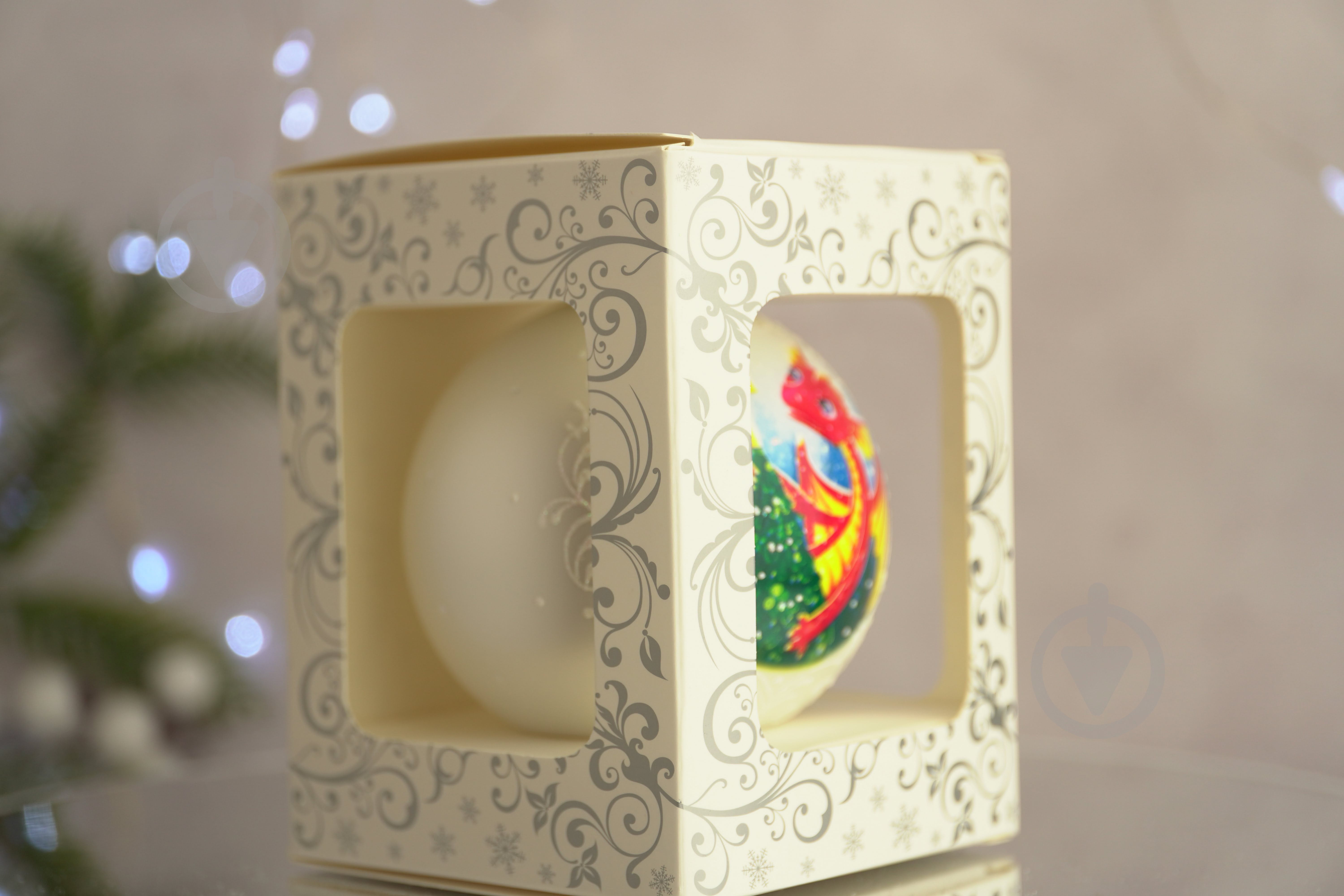 Куля ялинкова Дракон Мрійник d 85 мм білий 4820001112665 - фото 5 Куля ялинкова Дракон Мрійник d 85 мм білий 4820001112665 - фото 5