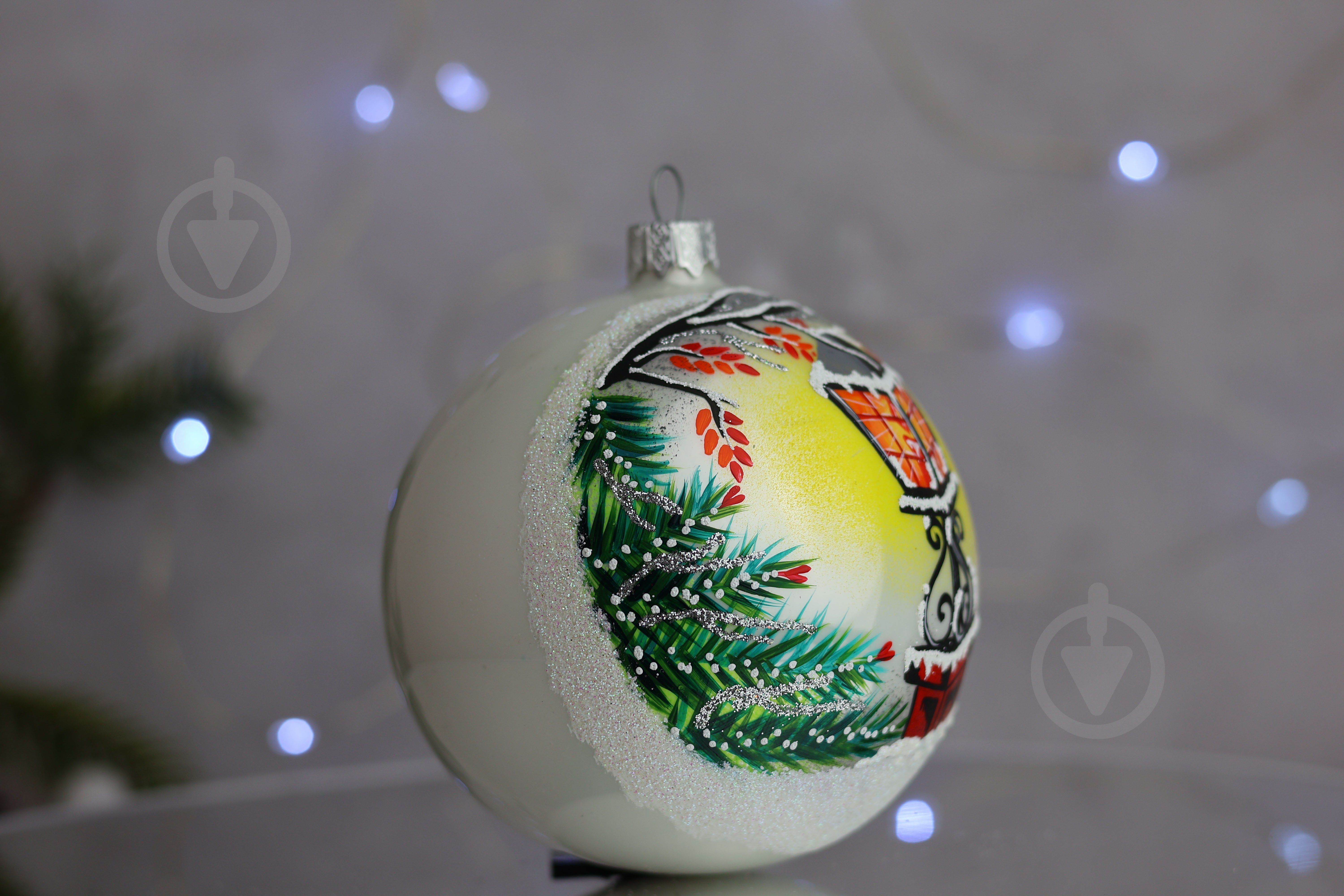 Куля ялинкова Новорічний ліхтар d 100 мм білий 4820001112795 - фото 2 Куля ялинкова Новорічний ліхтар d 100 мм білий 4820001112795 - фото 2