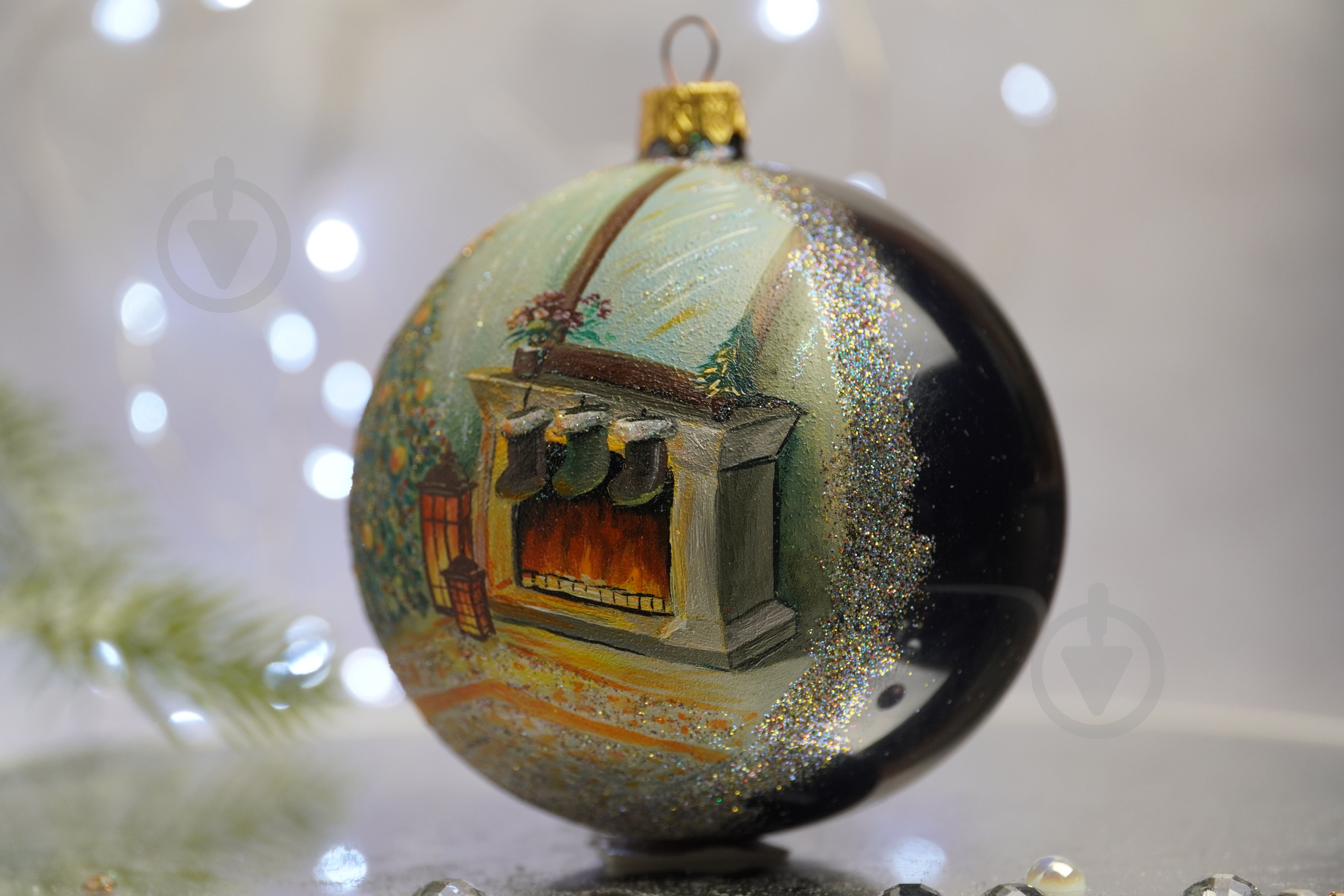 Куля ялинкова Новорічний камін d 100 мм чорний 4820001112573 - фото 3 Куля ялинкова Новорічний камін d 100 мм чорний 4820001112573 - фото 3