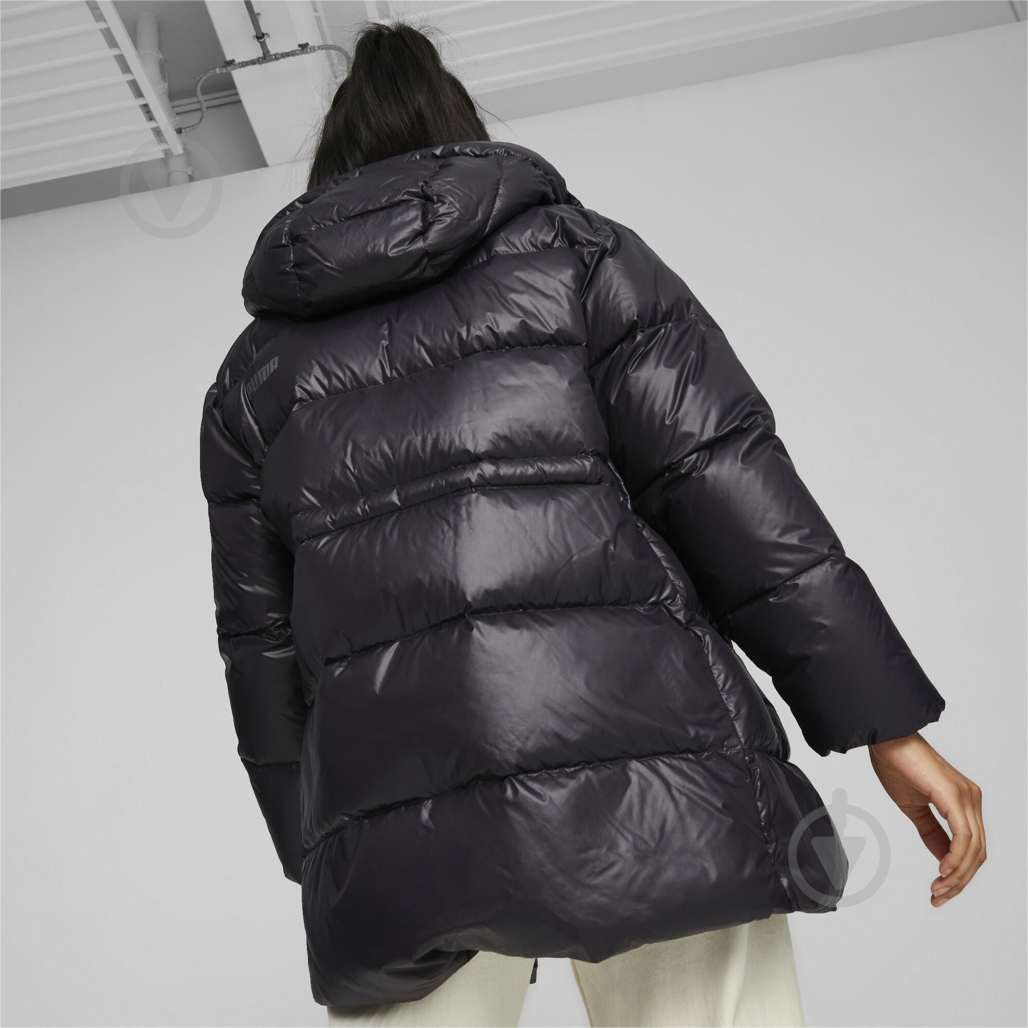 Куртка женская зимняя Puma STYLE HOODED DOWN JACKET 67536801 р.L черная - фото 5 Куртка женская зимняя Puma STYLE HOODED DOWN JACKET 67536801 р.L черная - фото 5