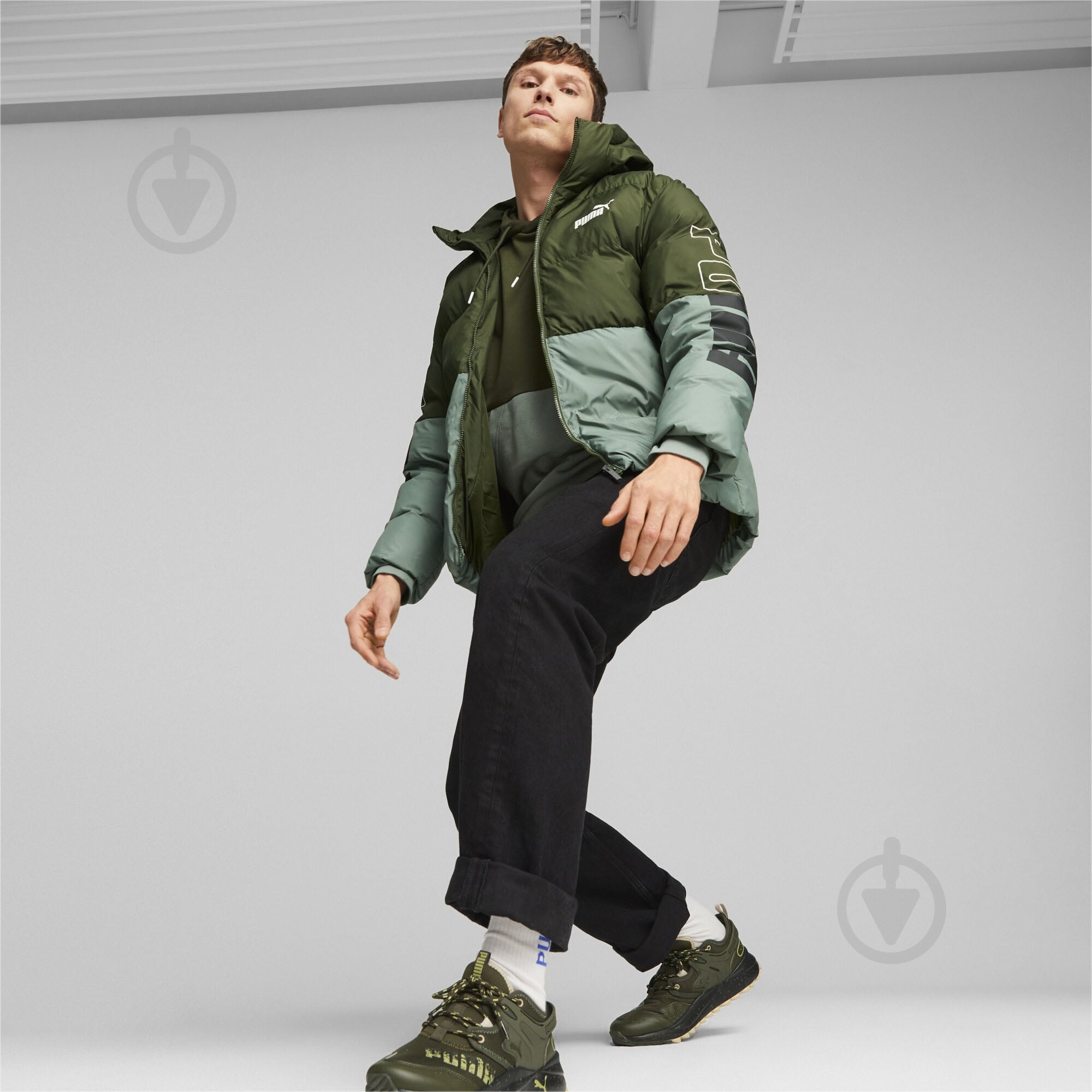 Пуховик Puma PUMA POWER HOODED JACKET 67538931 р.L зеленый - фото 4 Пуховик Puma PUMA POWER HOODED JACKET 67538931 р.L зеленый - фото 4