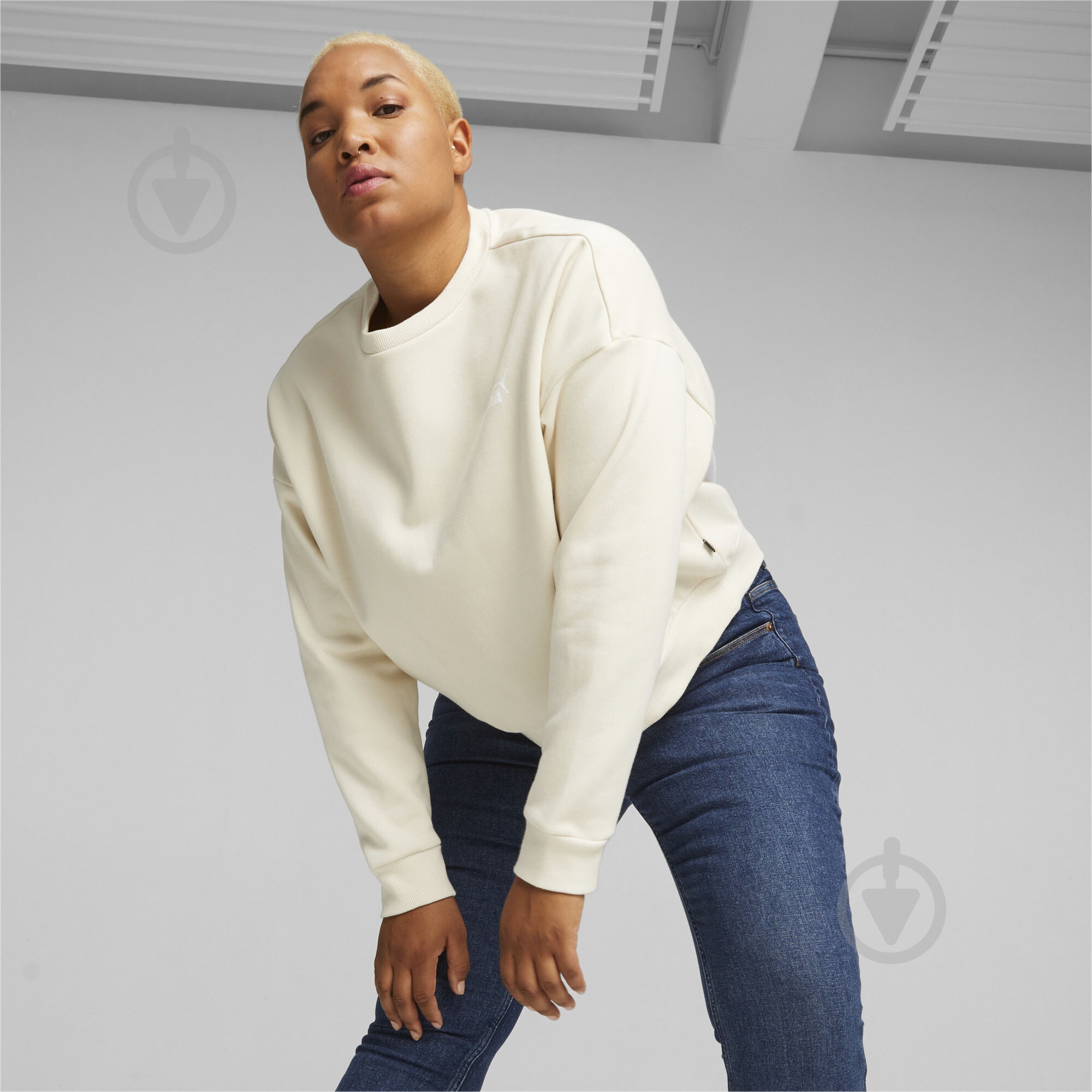 Свитшот Puma ESS+ RELAXED SMALL LOGO CREW FL 67680189 р.S бежевый - фото 4