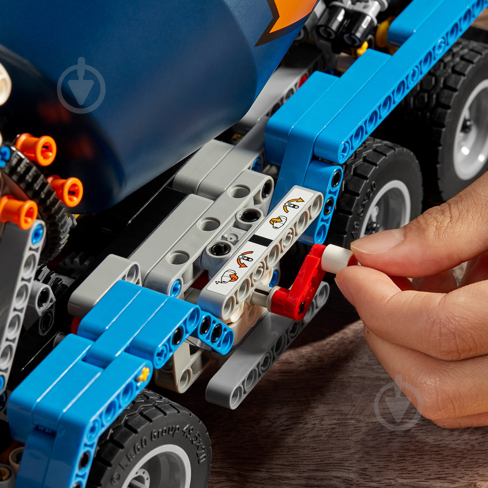 Конструктор LEGO Technic Бетономешалка 42112 - фото 7 Конструктор LEGO Technic Бетономешалка 42112 - фото 7