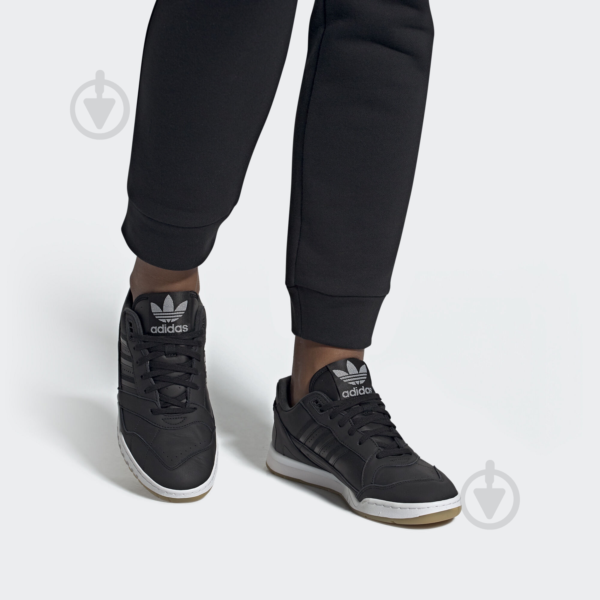 Кроссовки мужские зимние Adidas A.R. TRAINER EE5404 р.43 1/3 черные - фото 11