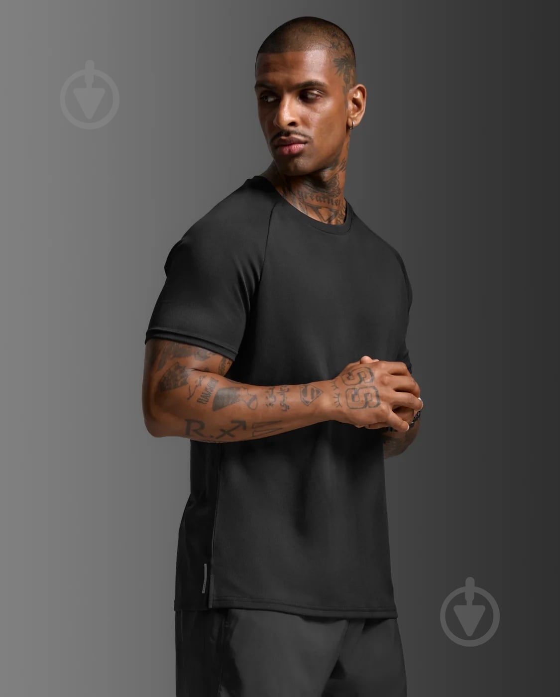 Майка 2XU Aero Mesh Tee MR7441a_BLK/SRF р.S черный - фото 4 Майка 2XU Aero Mesh Tee MR7441a_BLK/SRF р.S черный - фото 4