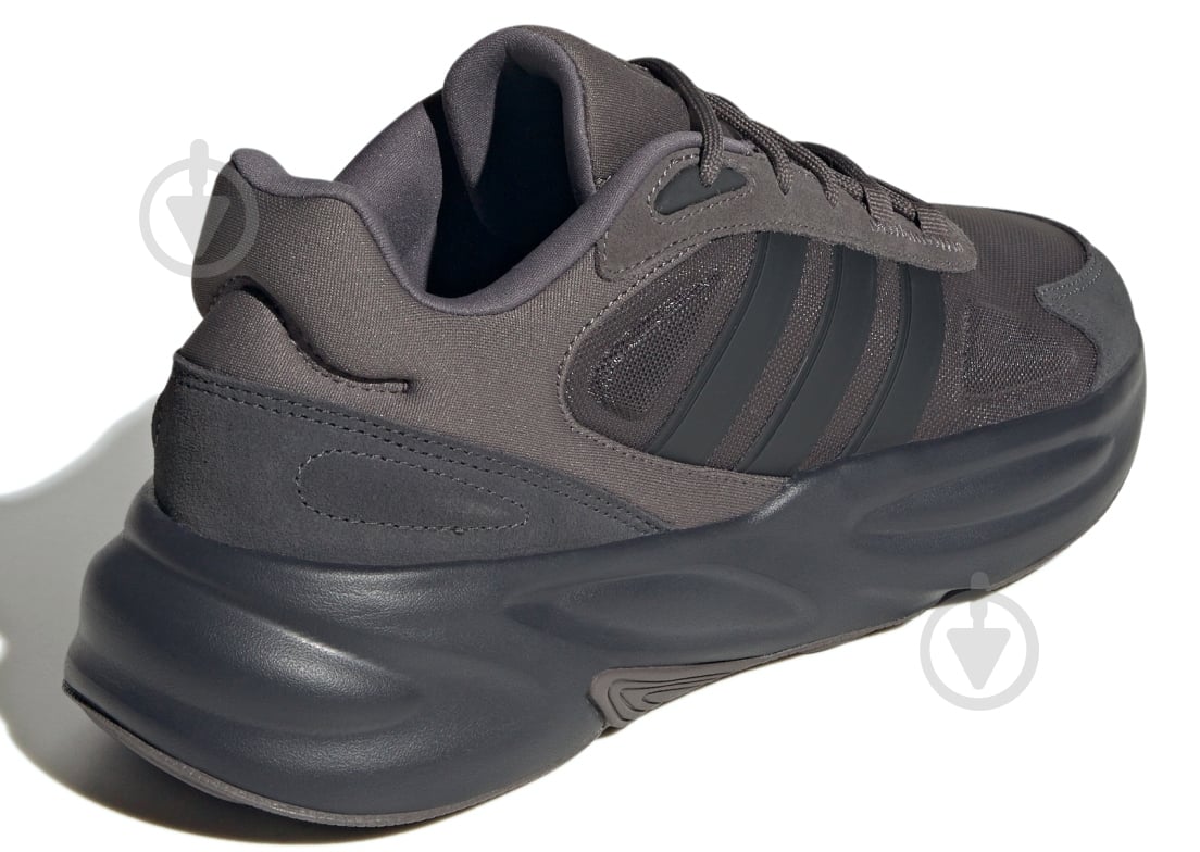 Кроссовки мужские демисезонные Adidas OZELLE IG5984 р.42 2/3 черные - фото 4