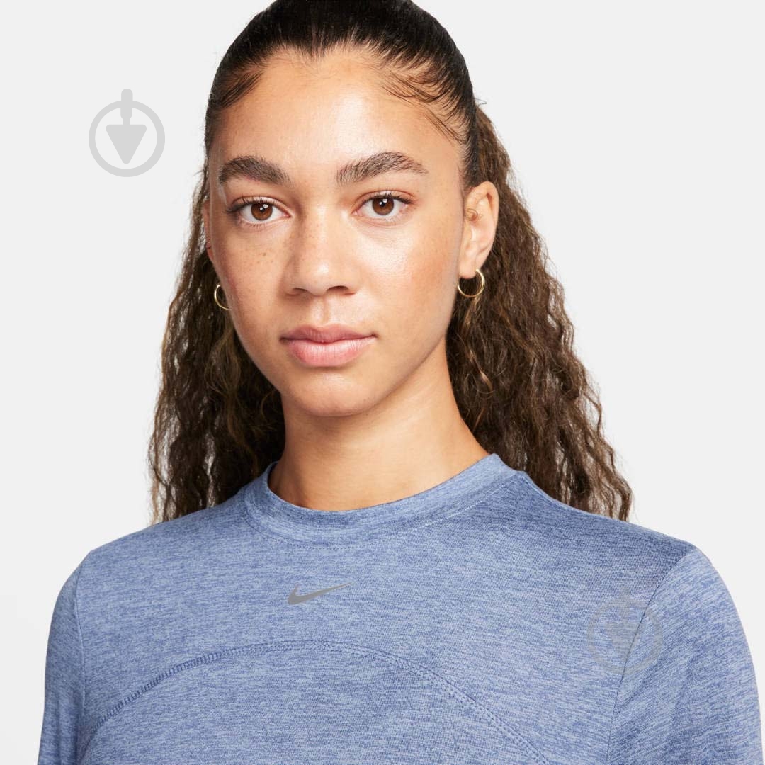 Свитшот Nike W NK SWIFT ELMNT DF UV CRW TOP FB4297-493 р.M серый - фото 4 Свитшот Nike W NK SWIFT ELMNT DF UV CRW TOP FB4297-493 р.M серый - фото 4