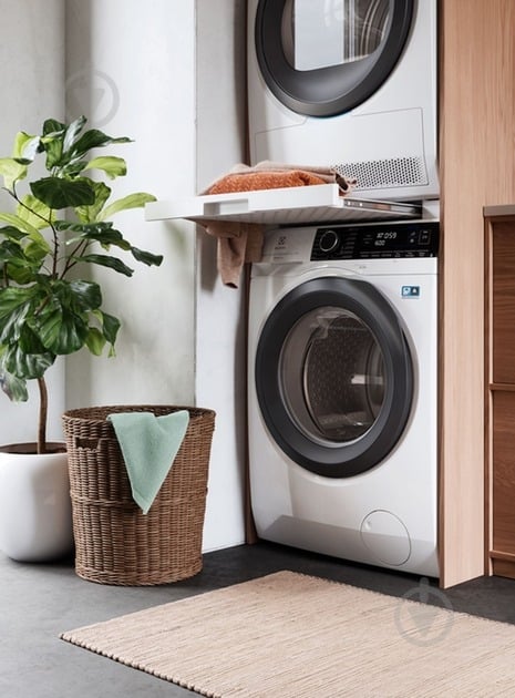 Пральна машина Electrolux EW8F5492QU + сушильна машина EW8D595MUC + з'єднувальна планка E1WYHSK6 - фото 13