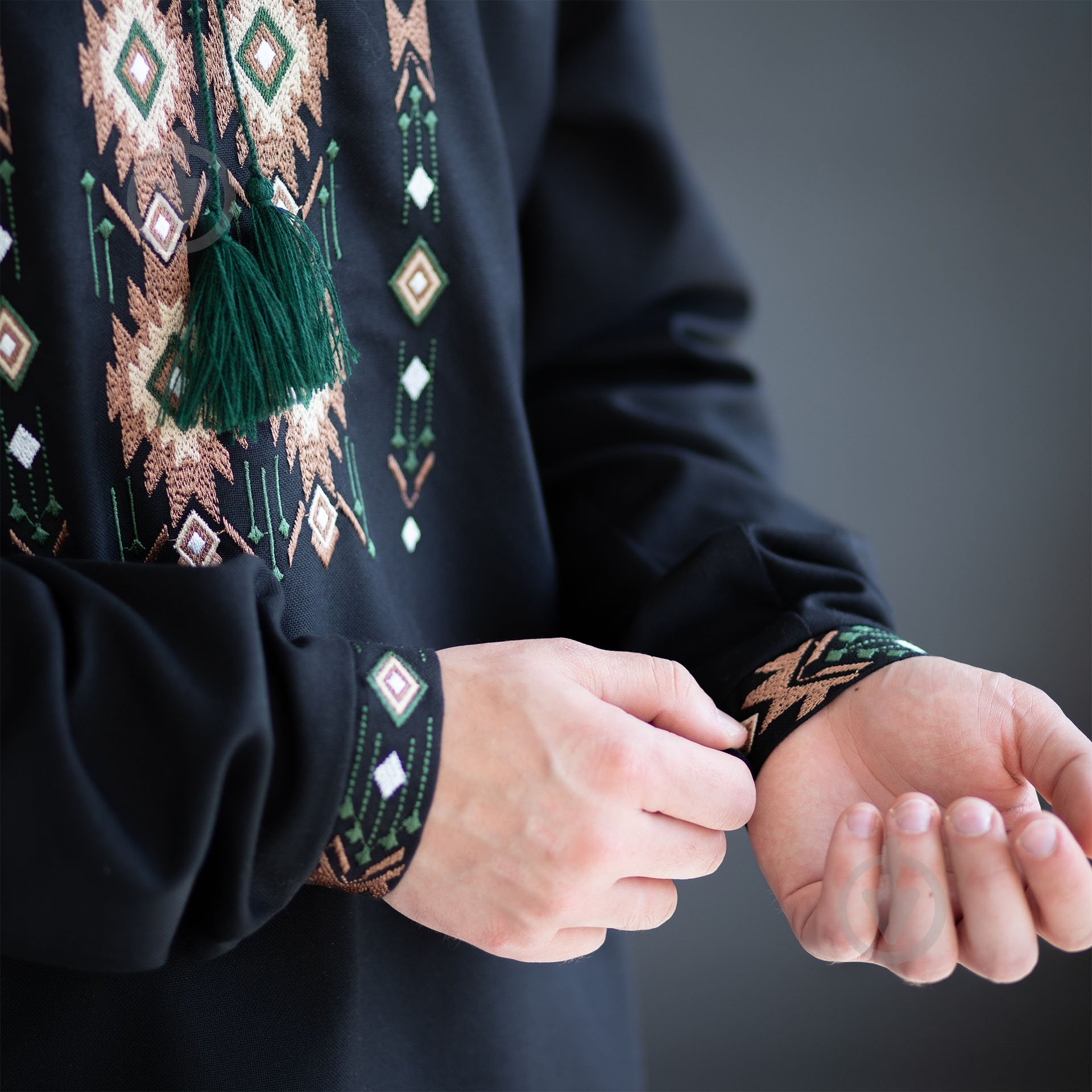 Вышиванка Эдельвика черный р. M 392-24/00 - фото 4