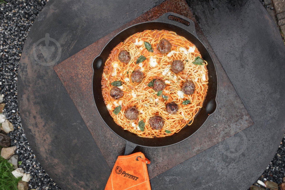 Сковорода чугунная Petromax ø400 мм Fire Skillet с длинной ручкой - фото 3 Сковорода чугунная Petromax ø400 мм Fire Skillet с длинной ручкой - фото 3