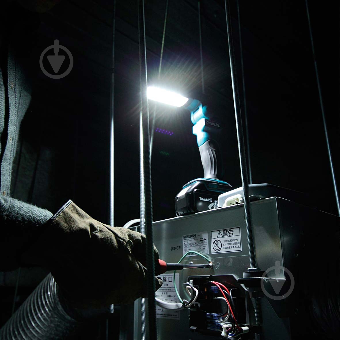 Фонарь Makita DEADML801 - фото 5