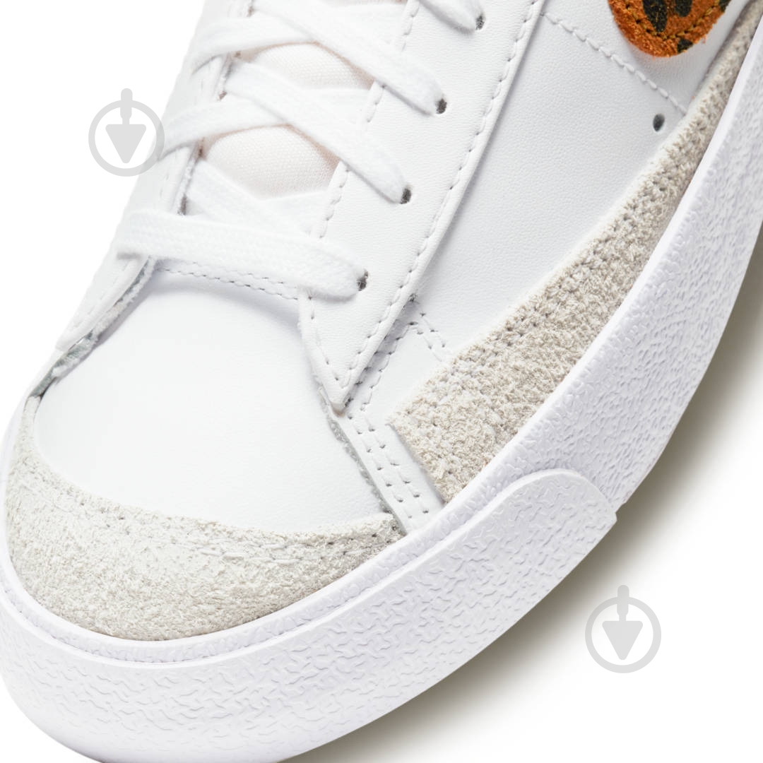 Кроссовки женские демисезонные Nike Blazer Mid '77 SE DA8736-101 р.36,5 белые - фото 9