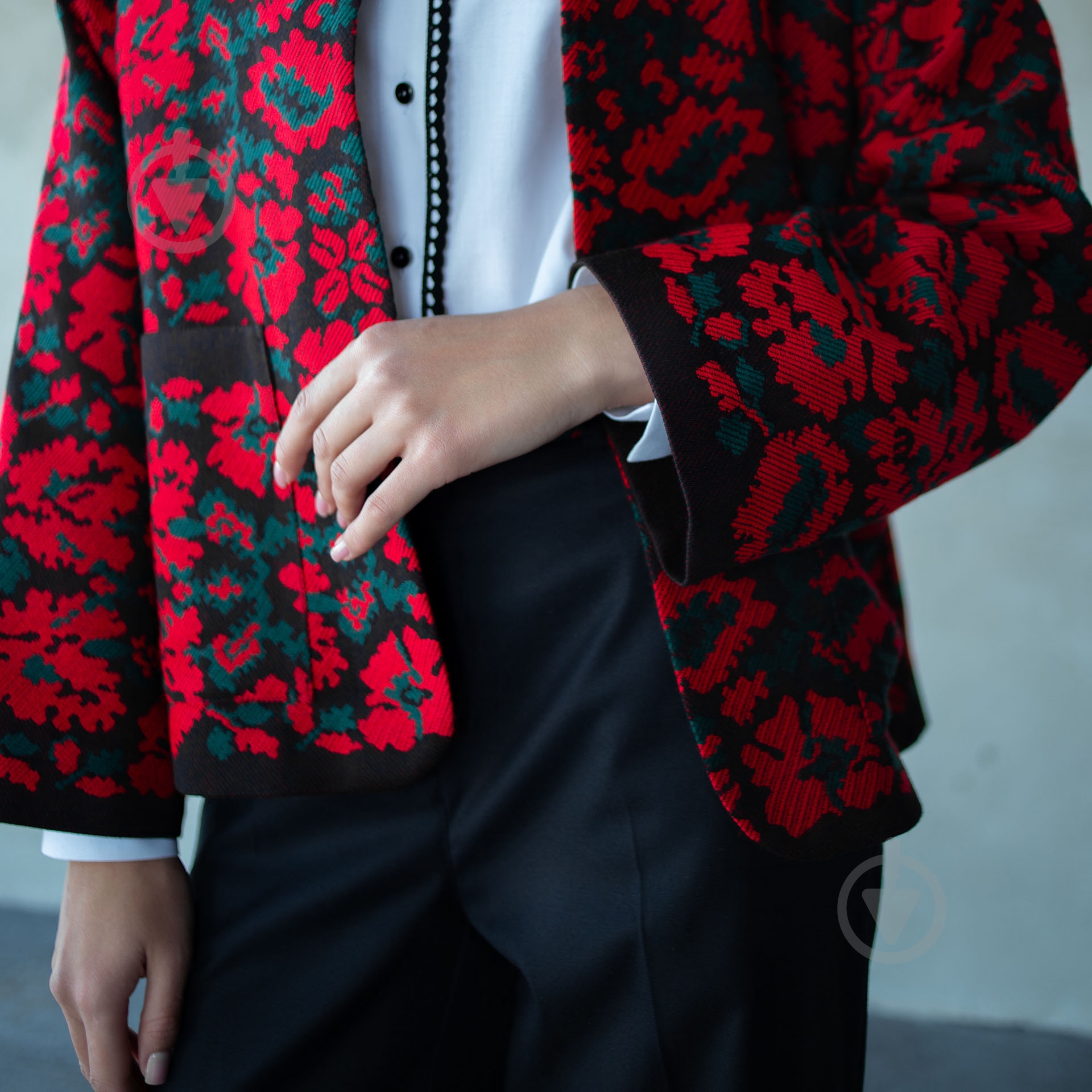 Жакет Едельвіка 445-25/00 р.36 чорний із червоним - фото 4 Жакет Едельвіка 445-25/00 р.36 чорний із червоним - фото 4