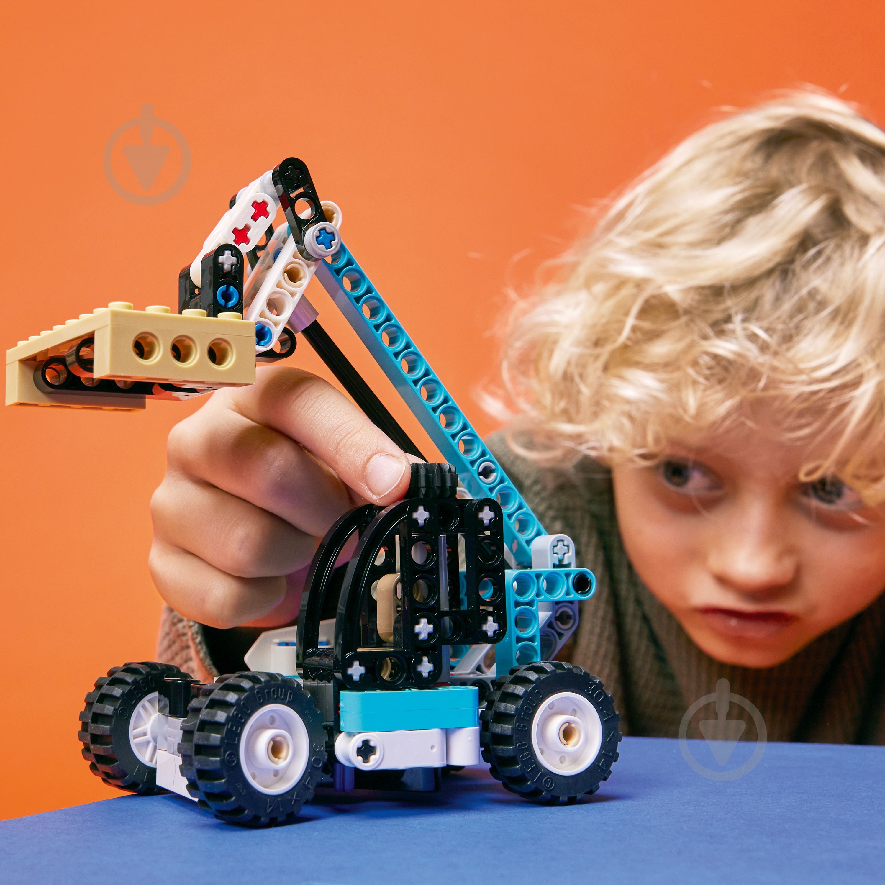 Конструктор LEGO Technic Телескопічний навантажувач 42133 - фото 4