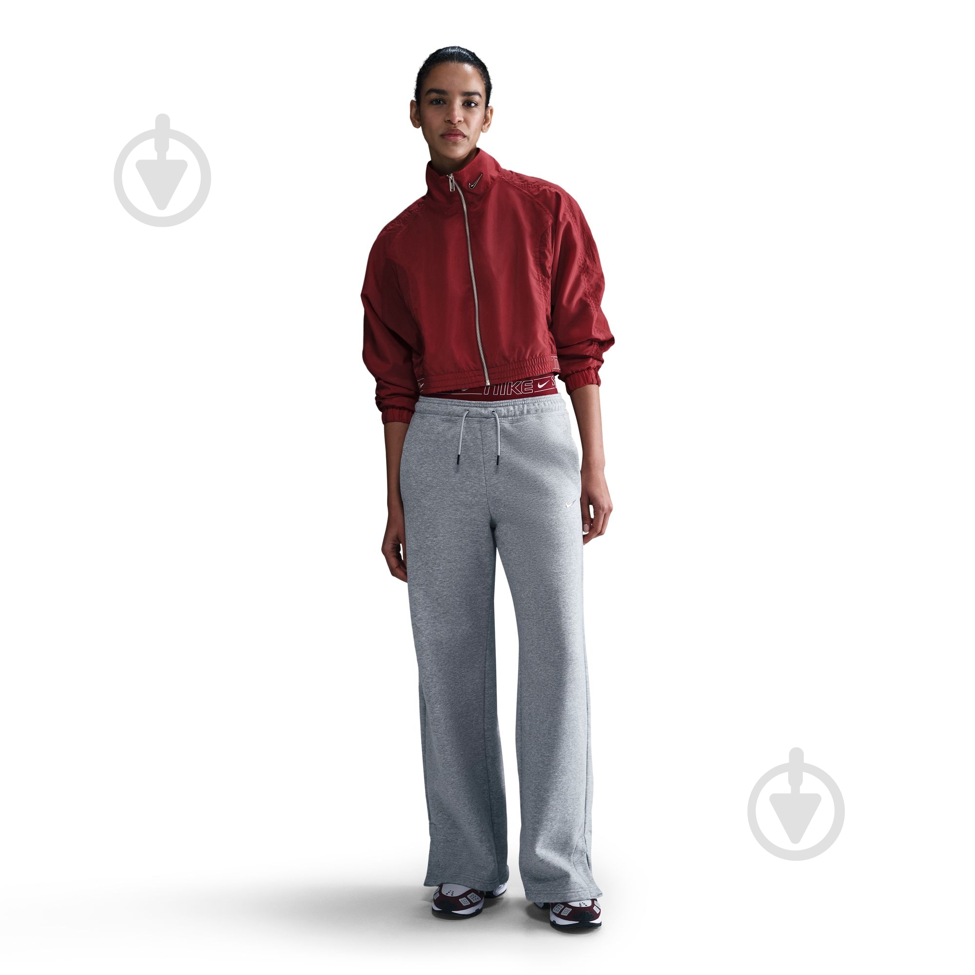 Куртка жіноча Nike W NSW JKT WVN STREET GLS HV6523-677 р.L червона - фото 2 Куртка жіноча Nike W NSW JKT WVN STREET GLS HV6523-677 р.L червона - фото 2