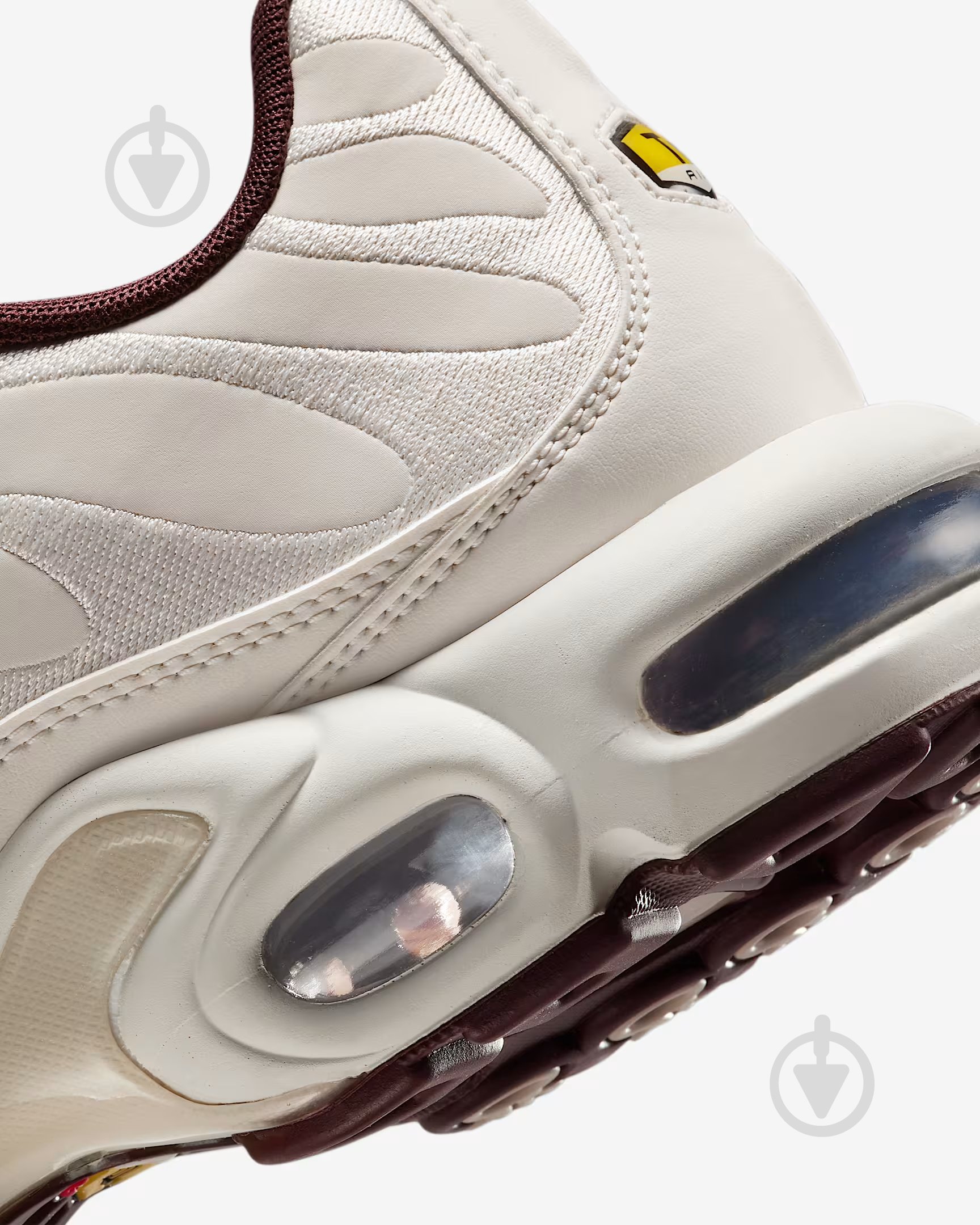 Кроссовки мужские Nike AIR MAX PLUS PRM HF3181-001 р.45 бежевые - фото 8 Кроссовки мужские Nike AIR MAX PLUS PRM HF3181-001 р.45 бежевые - фото 8