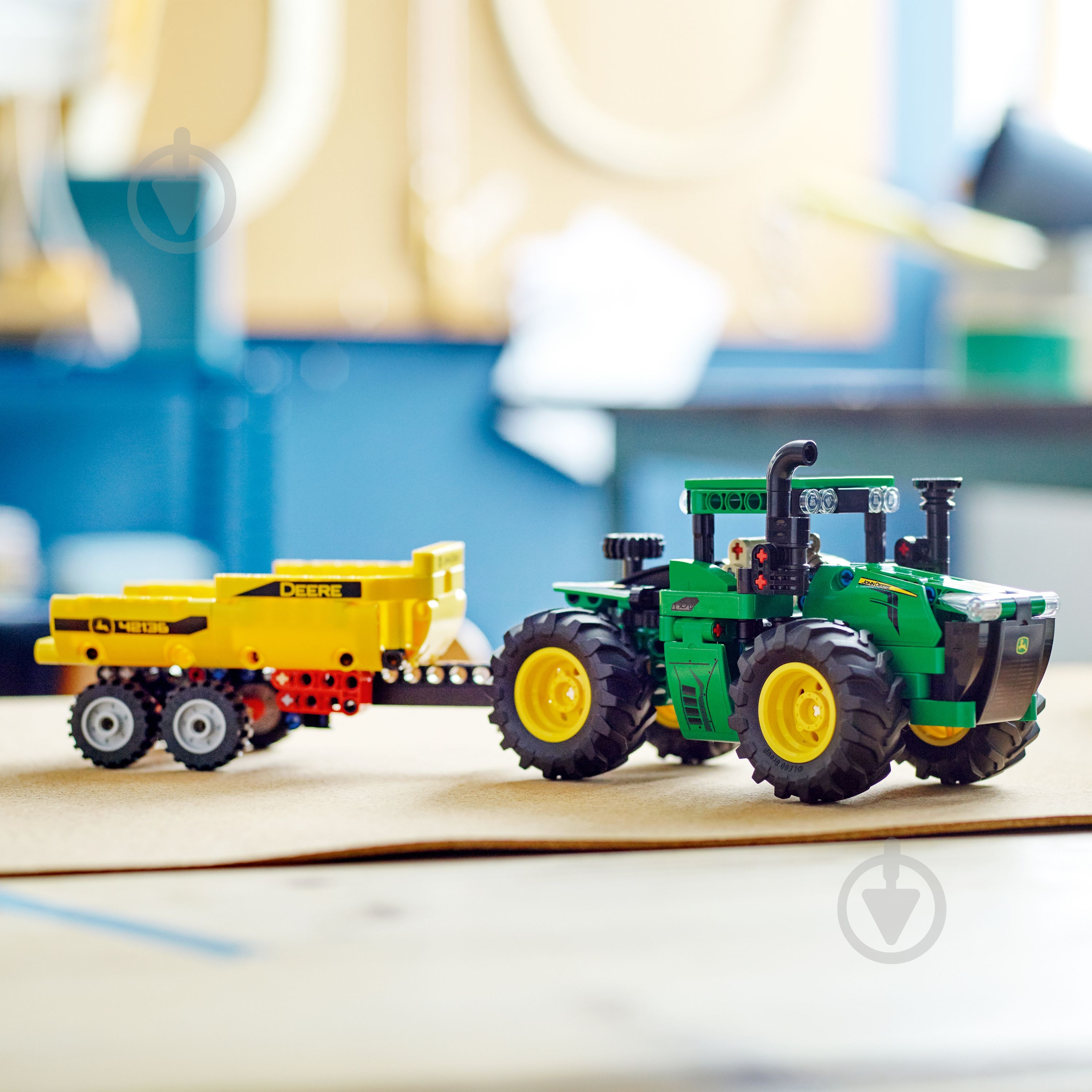 Конструктор LEGO Technic Трактор John Deere 9620R 4WD 42136 - фото 4