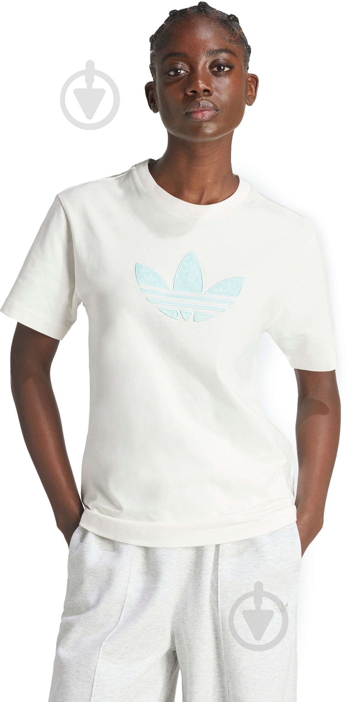 Футболка Adidas MONOGRAM TEE IS3867 р.L білий - фото 1 Футболка Adidas MONOGRAM TEE IS3867 р.L білий - фото 1