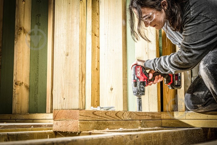 Гайковерт аккумуляторный SKIL 700 Нм SD1E3285CA+BR1E3105AA+CR1E3122 - фото 2 Гайковерт аккумуляторный SKIL 700 Нм SD1E3285CA+BR1E3105AA+CR1E3122 - фото 2