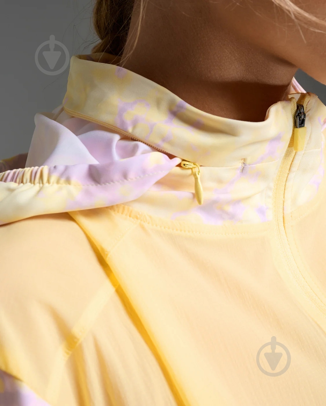 Вітрівка жіноча 2XU Aero Sheer Windbreaker WR7353a_PXL/WRF р.XS різнокольорова - фото 4