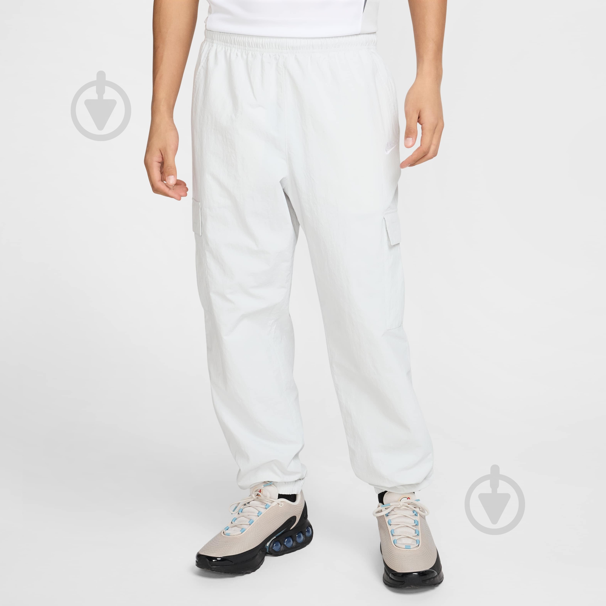 Брюки Nike M NK CLUB WVN CARGO PANT HJ1990-025 р. M серый - фото 1