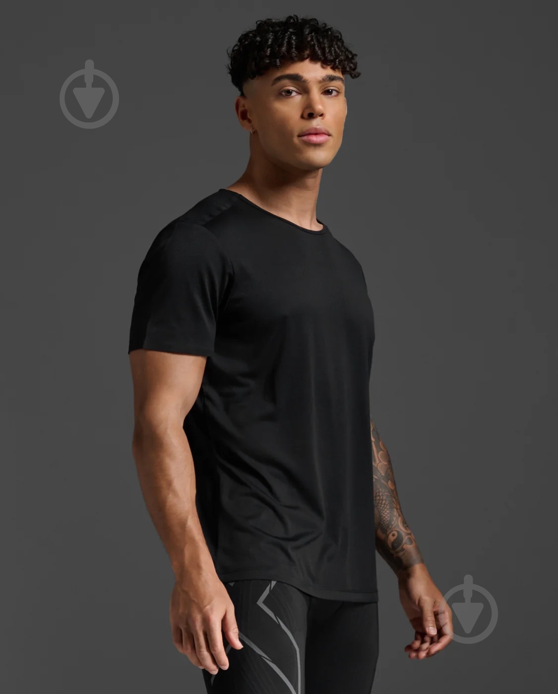 Футболка 2XU Light Speed Tech Tee MR7150a_BLK/BRF р.L чорний - фото 3
