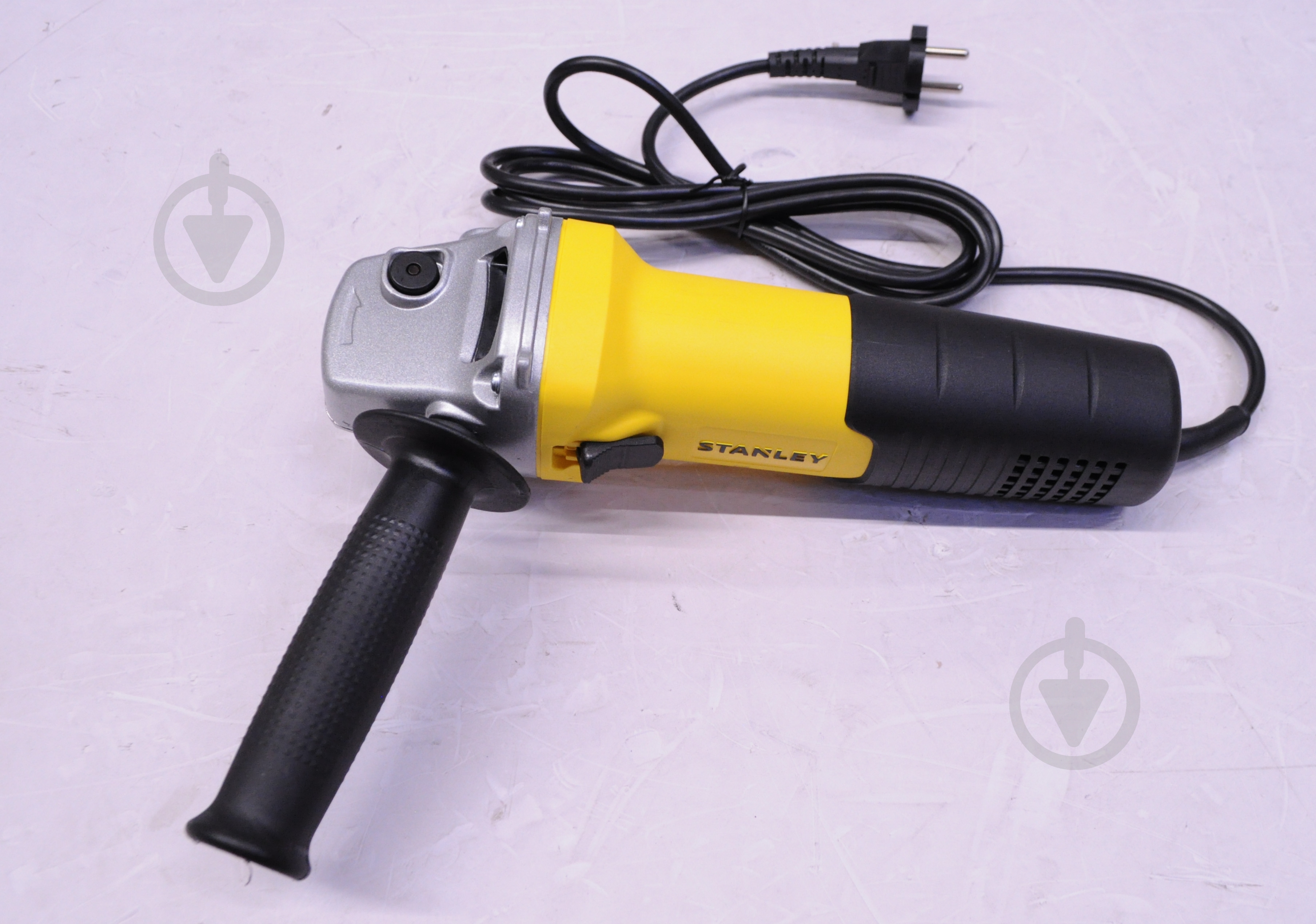 УЦЕНКА! Угловая шлифмашина Stanley SGS105 (УЦ №136) - фото 3
