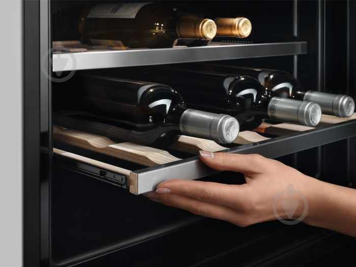 Винный шкаф Electrolux KWK884520M - фото 5