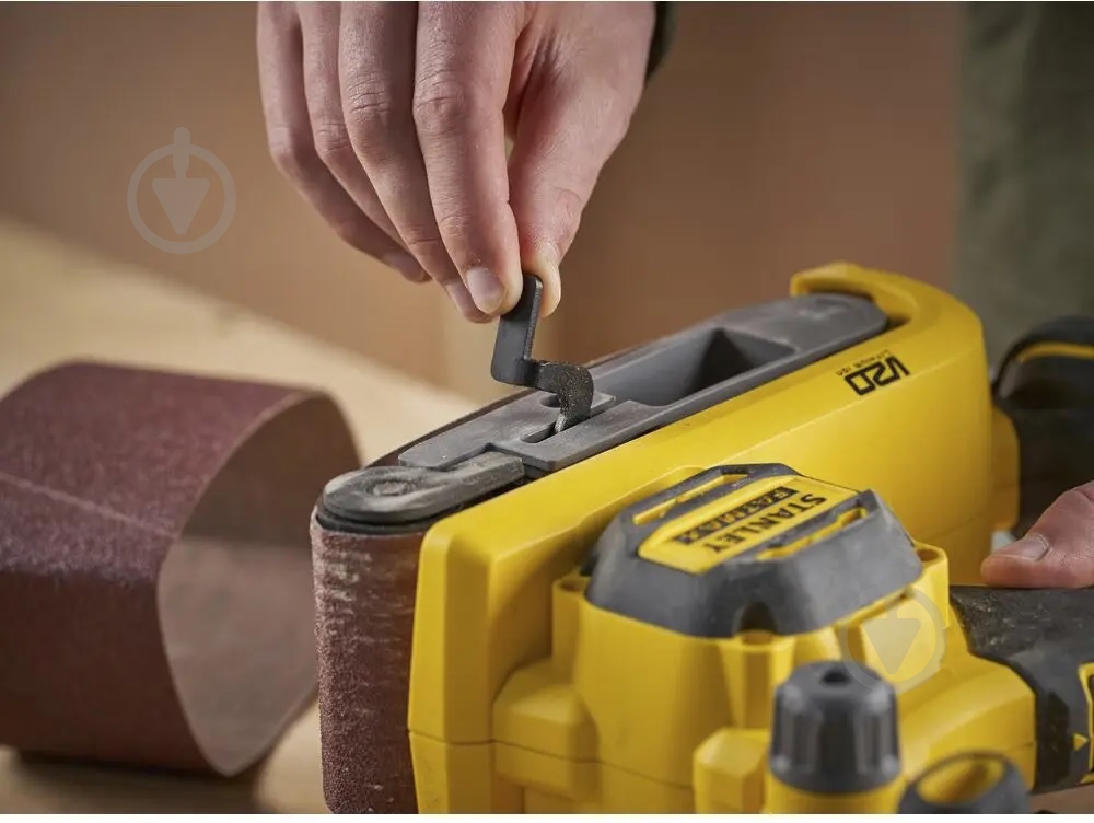 Ленточная шлифмашина Stanley FatMax SFMCW223B SFMCW223B - фото 11 Ленточная шлифмашина Stanley FatMax SFMCW223B SFMCW223B - фото 11