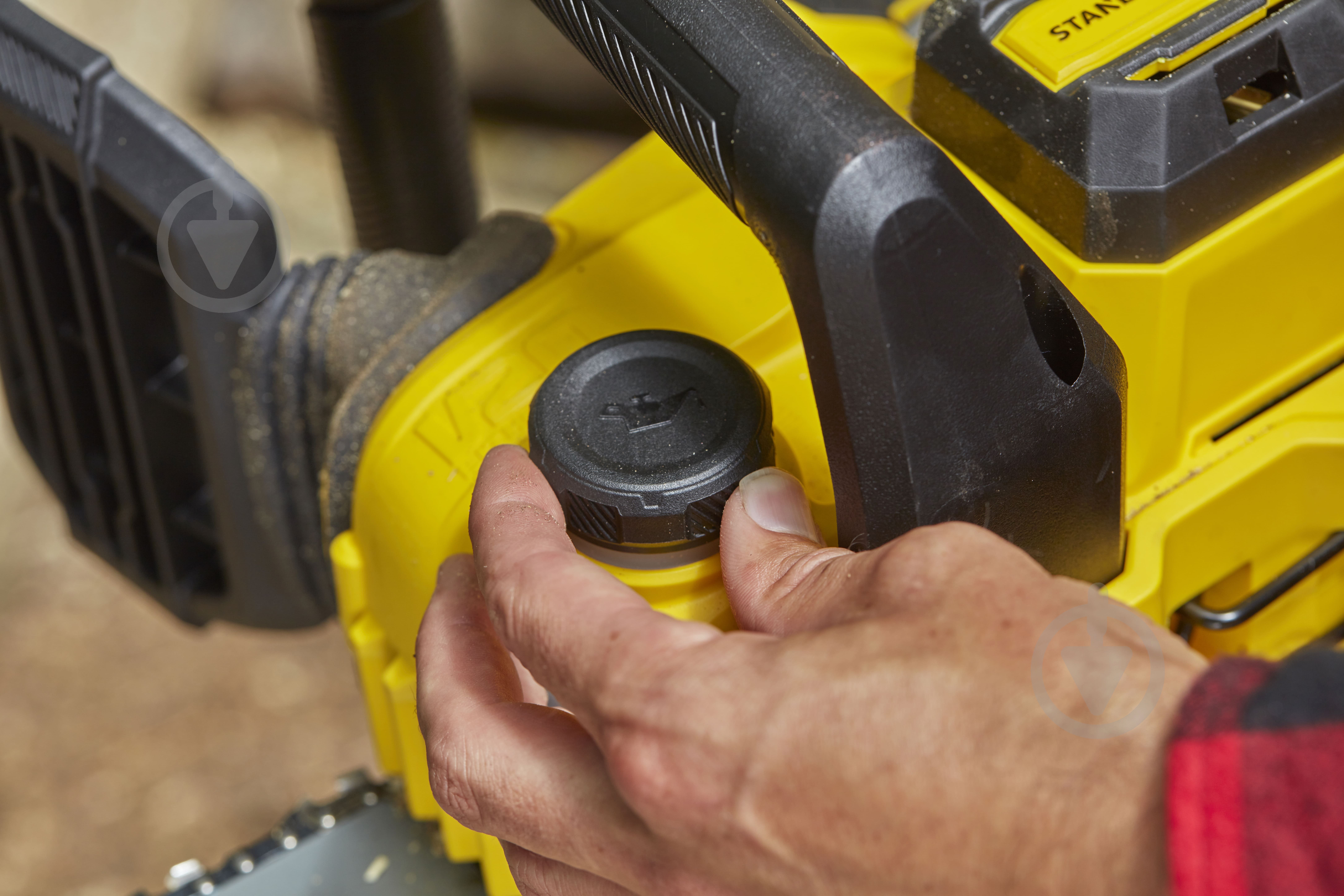 Пила цепная аккумуляторная Stanley FatMax SFMCCS630M1 - фото 2