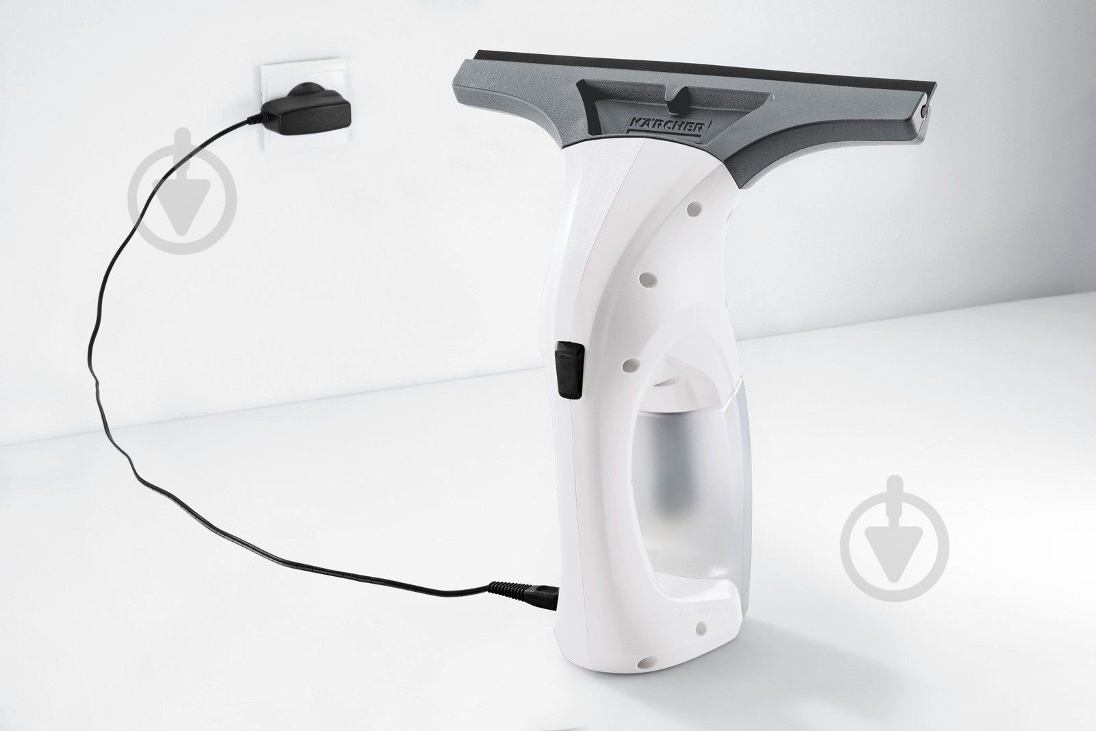 Пылесос оконный Karcher WV 1 Plus (1.633-202.0) white - фото 2 Пылесос оконный Karcher WV 1 Plus (1.633-202.0) white - фото 2