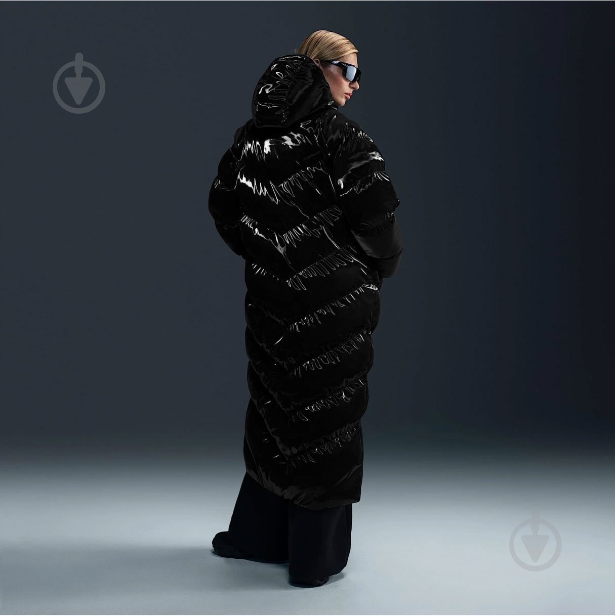 Куртка-парка женская зимняя Nike W NSW TF OS SHN SNFL WNPFR PKA FV7827-010 р.L черная - фото 4 Куртка-парка женская зимняя Nike W NSW TF OS SHN SNFL WNPFR PKA FV7827-010 р.L черная - фото 4