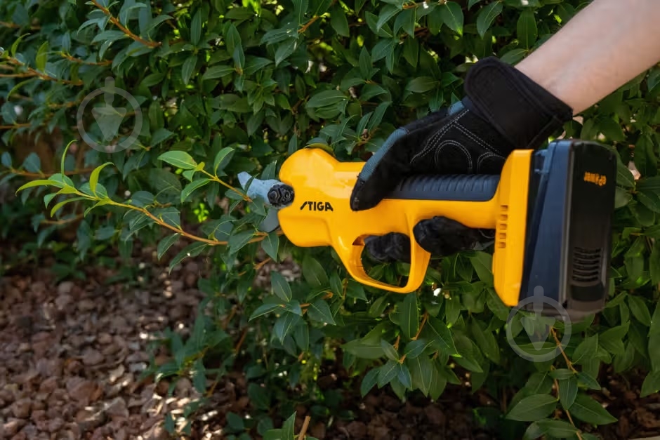 Набор Stiga мини пила и ножницы аккумуляторные SP100eKit - фото 9 Набор Stiga мини пила и ножницы аккумуляторные SP100eKit - фото 9