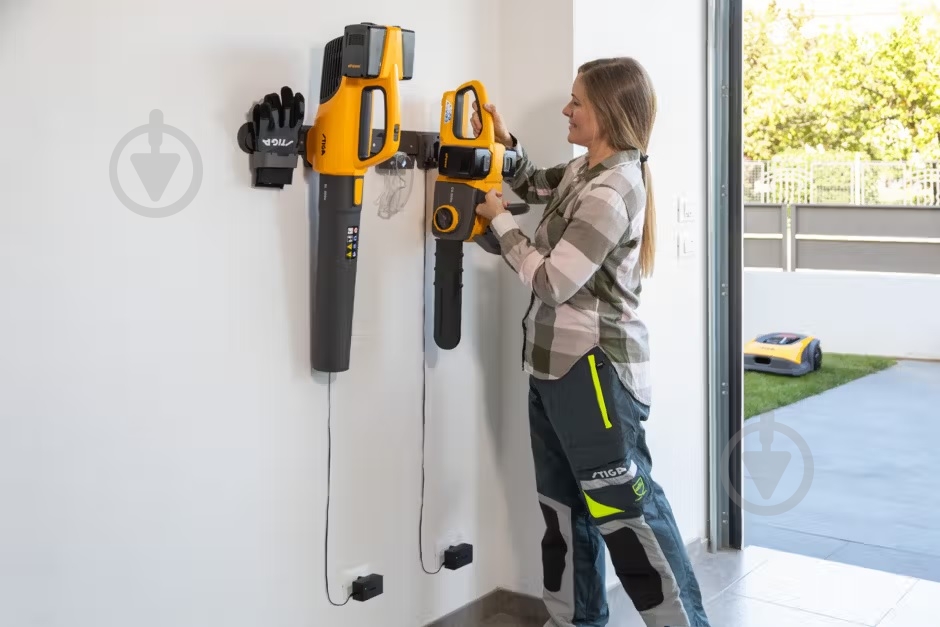 Пила цепная аккумуляторная Stiga CS300eKit - фото 19 Пила цепная аккумуляторная Stiga CS300eKit - фото 19