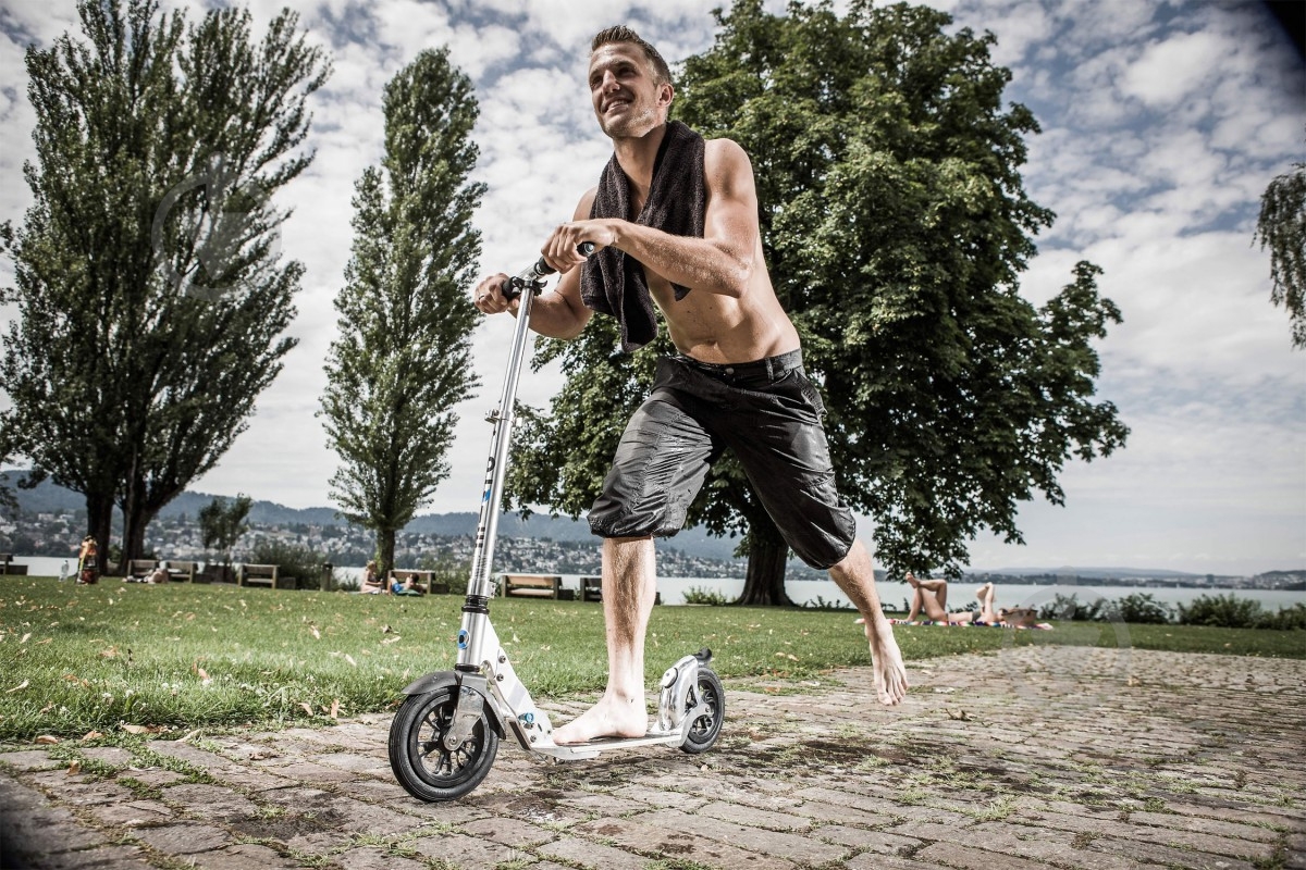 Самокат Micro Flex air 200 серый металлик SA0035 - фото 3