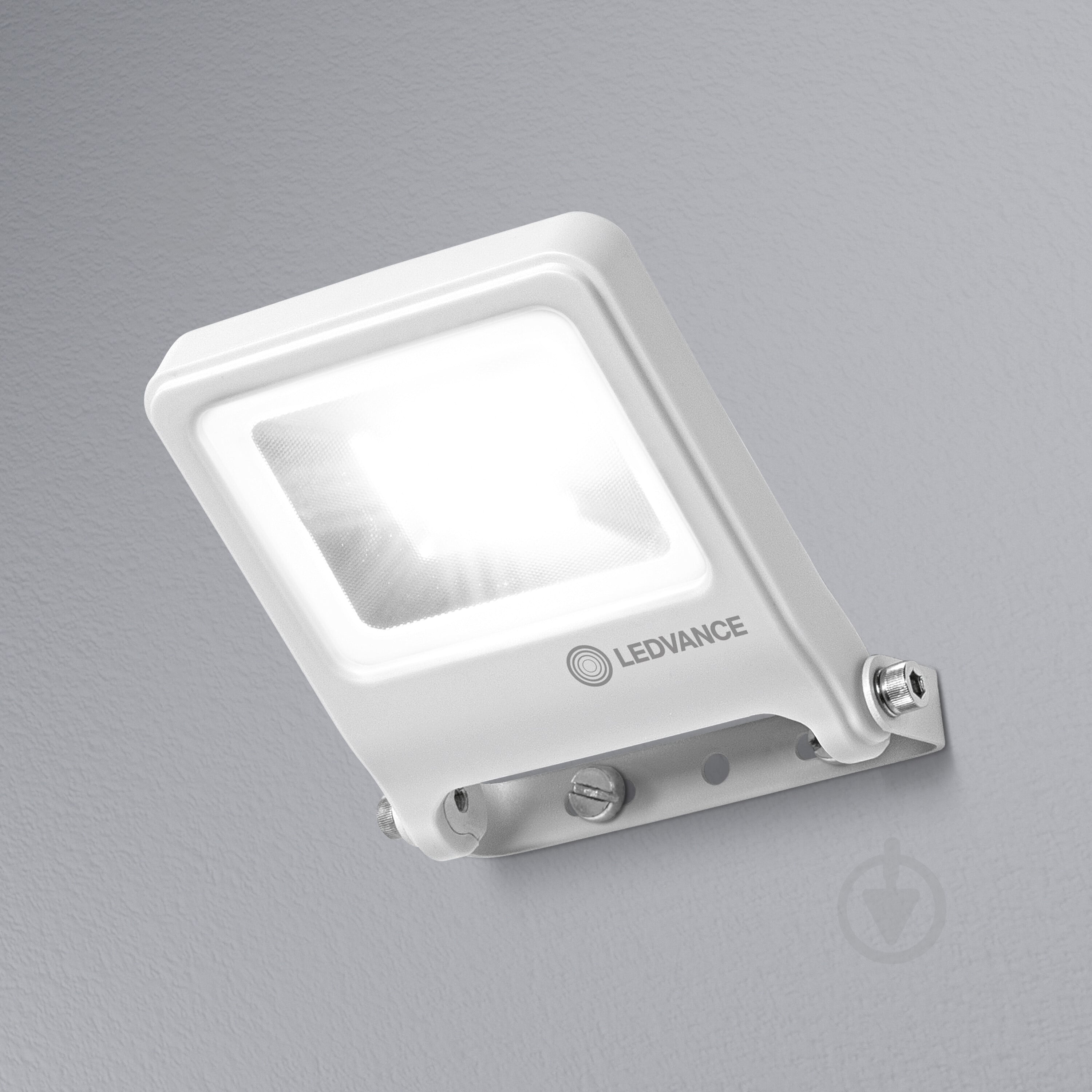 Прожектор Ledvance/Osram ENDURA Flood 10 Вт IP65 белый - фото 7 Прожектор Ledvance/Osram ENDURA Flood 10 Вт IP65 белый - фото 7