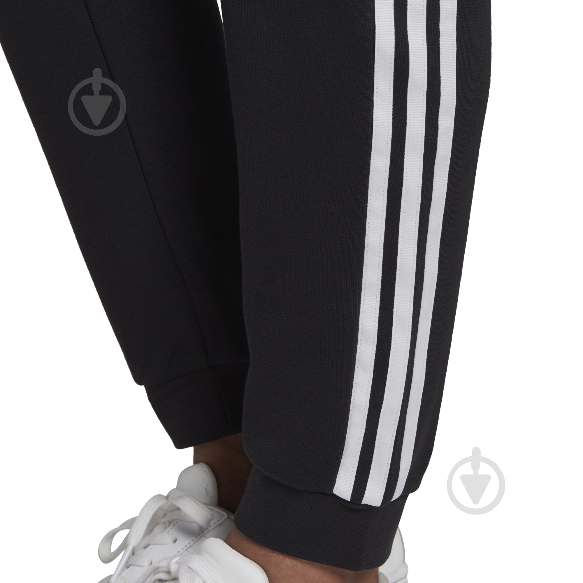 Штани Adidas SLIM PANTS GD2255 р. 42 чорний - фото 9
