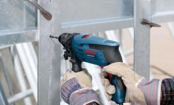 Дрель ударная Bosch Professional GSB 16 RE 060114E501 - фото 3 Дрель ударная Bosch Professional GSB 16 RE 060114E501 - фото 3