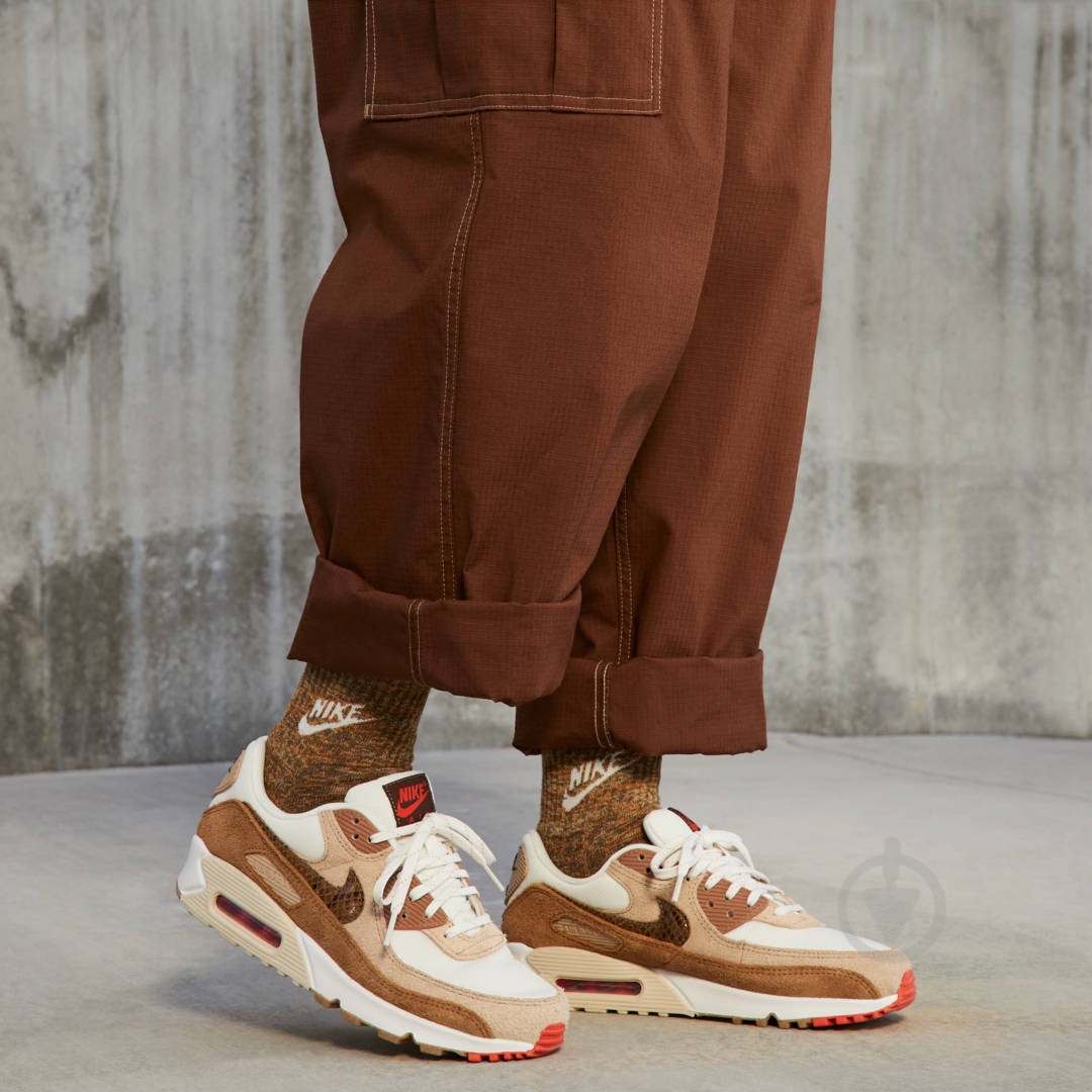 Кросівки жіночі Nike Air Max 90 SE DX9502-100 р.37,5 білі - фото 9
