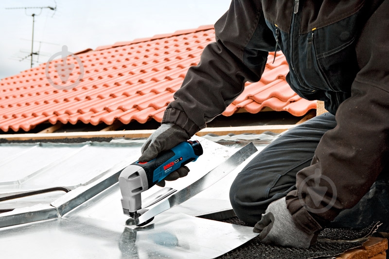 Електроножиці акумуляторні Bosch Professional GSC 10,8 V-LI соло 0601926105 - фото 4 Електроножиці акумуляторні Bosch Professional GSC 10,8 V-LI соло 0601926105 - фото 4