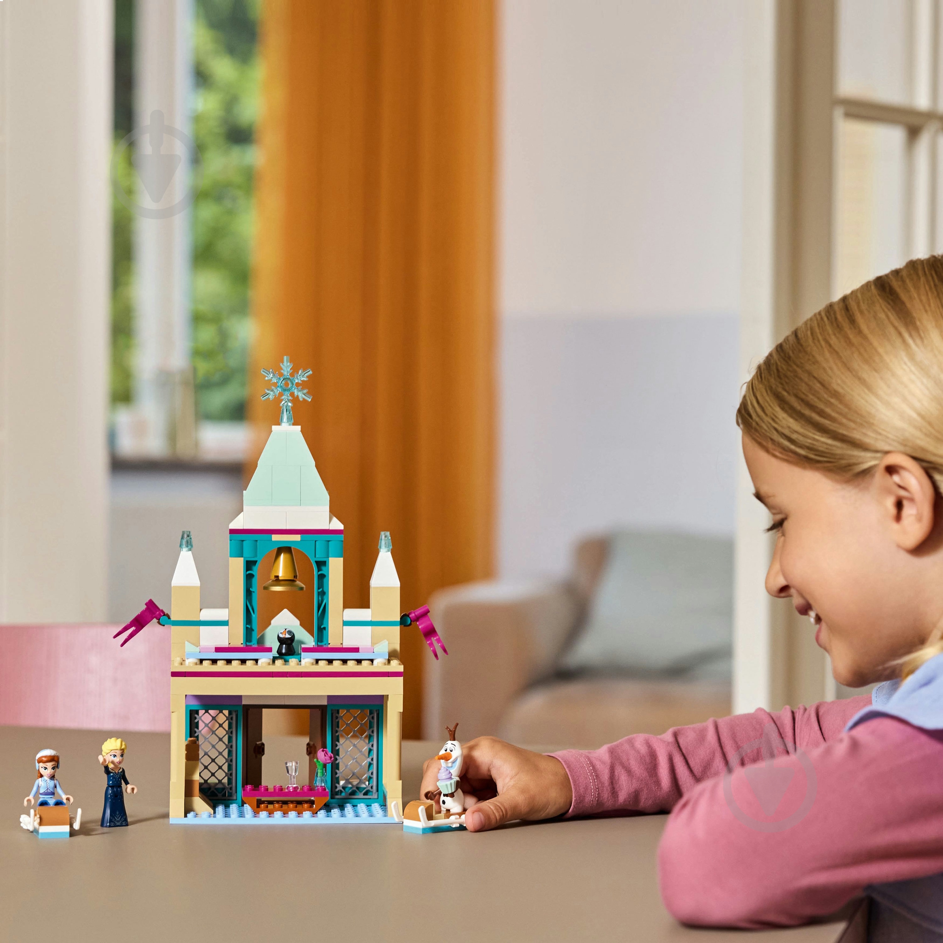 ᐉ Конструктор LEGO Disney Princess Замёрзший замок в королевстве