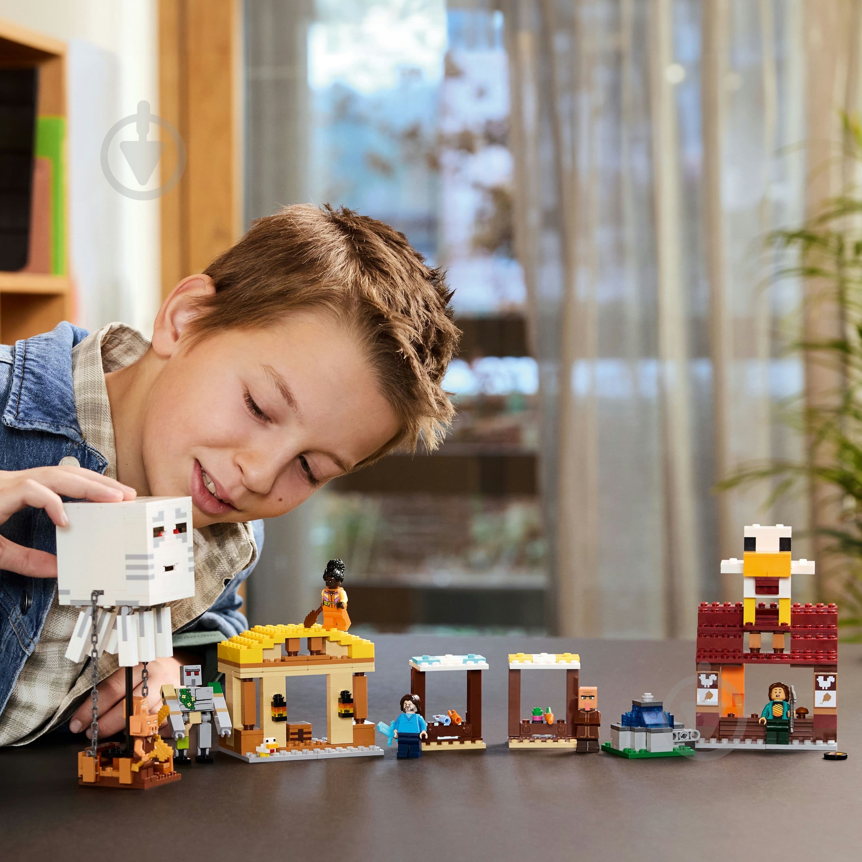 Конструктор LEGO Minecraft Напад на село з повітряною кулею Ґаст 21273 - фото 4