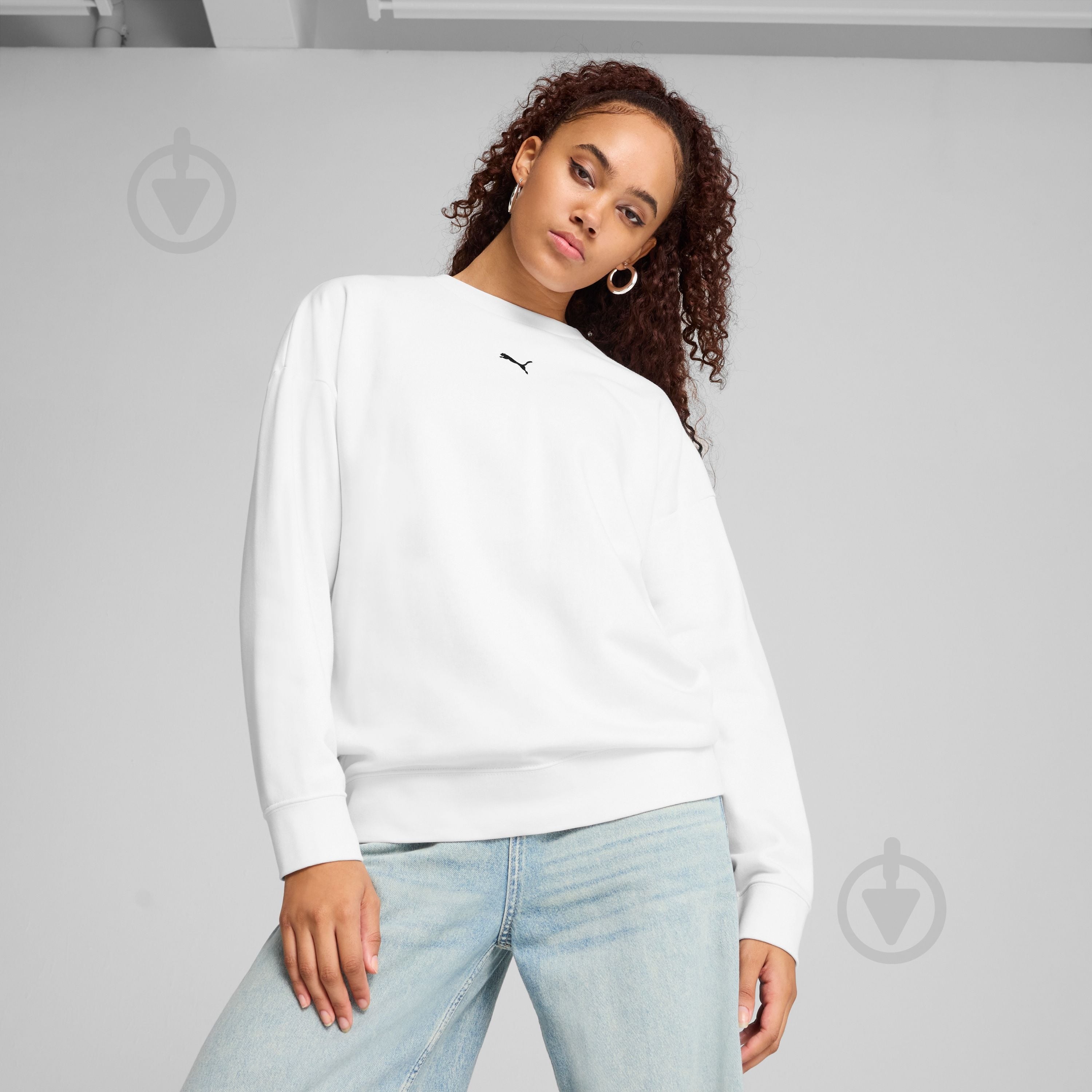 Джемпер Puma ESS Oversized Crew TR 68540102 р.M белый - фото 1